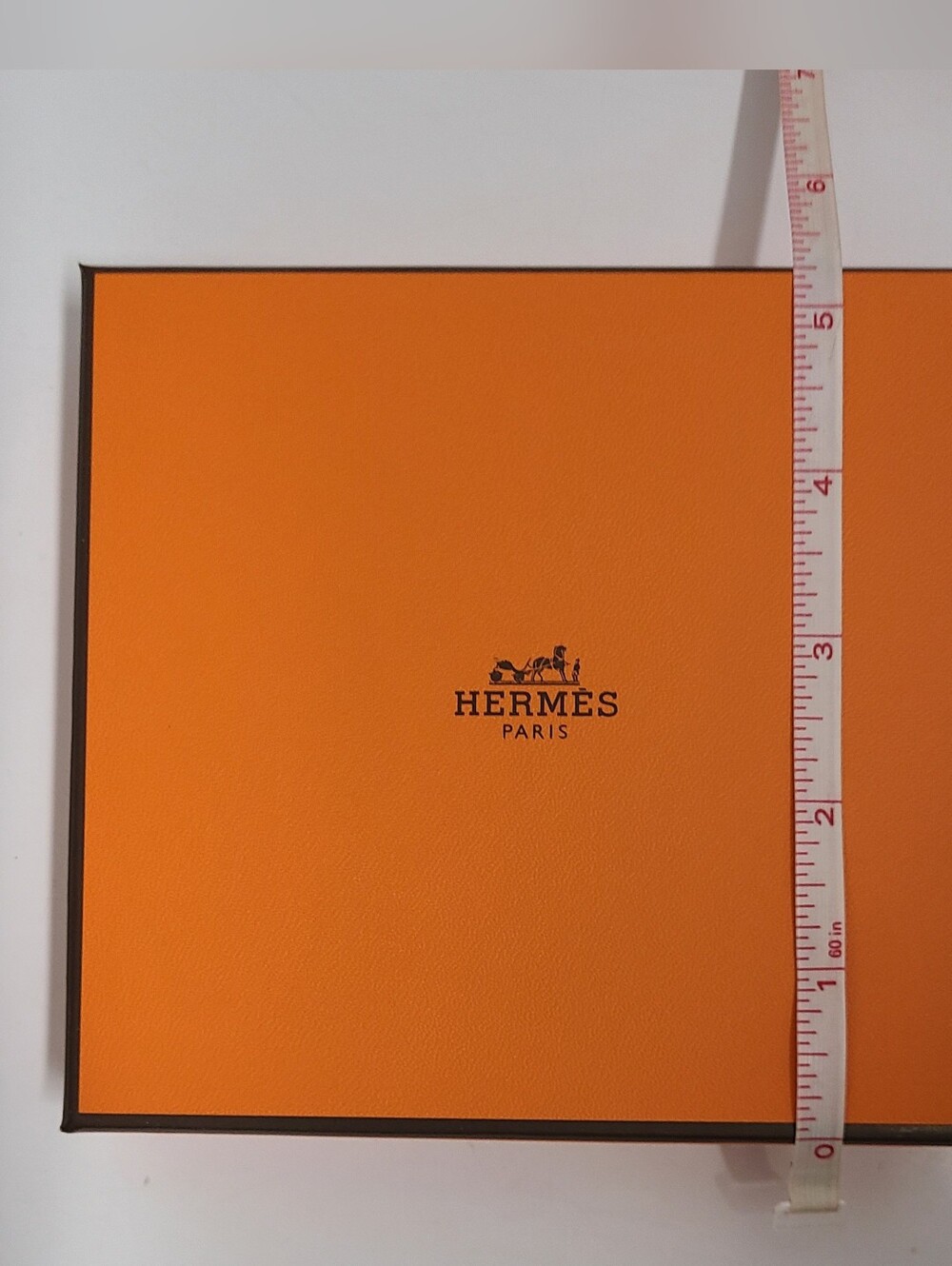 Hermēs Paris Small Square Gift Box - Picture 11 of 12
